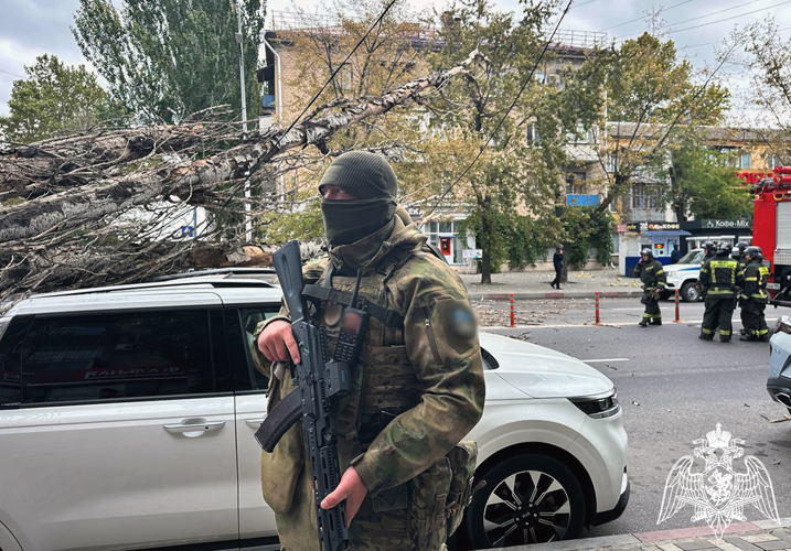 Росгвардия и полиция обеспечили безопасность Дня воссоединения исторических регионов с Россией в Запорожской области 