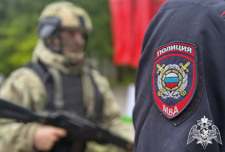 Росгвардия и полиция обеспечили безопасность Дня воссоединения исторических регионов с Россией в Запорожской области 