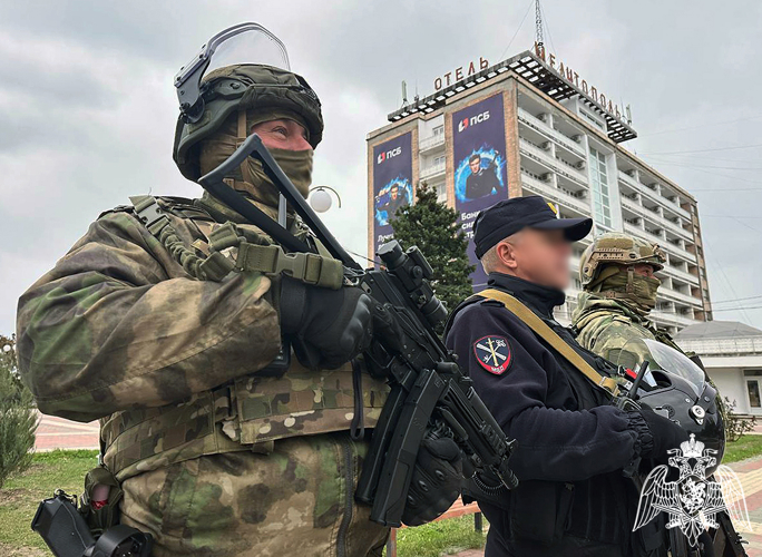 Росгвардия и полиция обеспечили безопасность Дня воссоединения исторических регионов с Россией в Запорожской области 