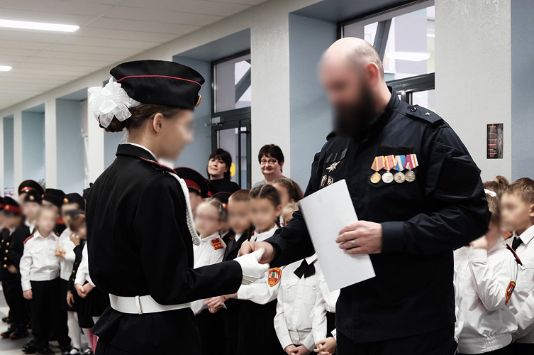 В Запорожской области юных росгвардейцев наградили за успехи в учебе