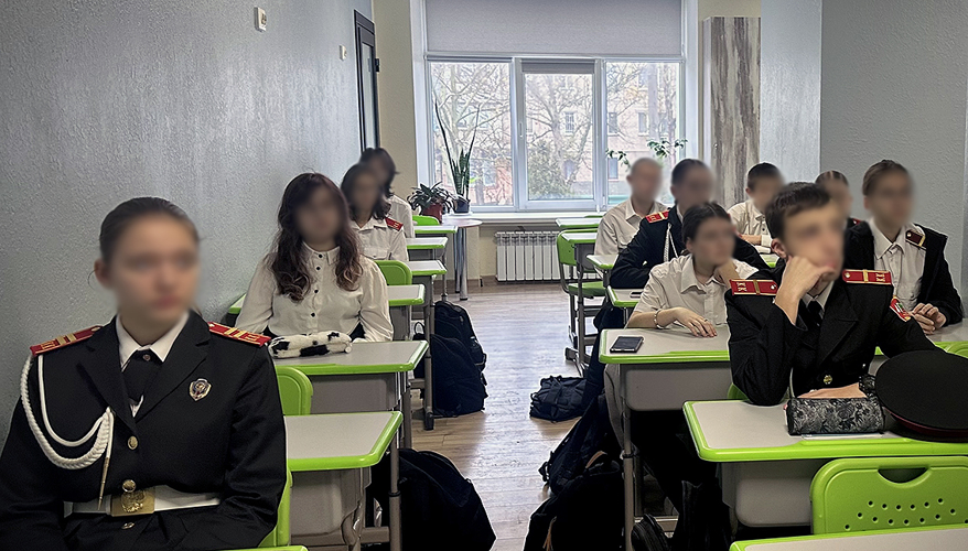 В мелитопольской школе прошел тематический урок, посвященный родоначальнику Росгвардии