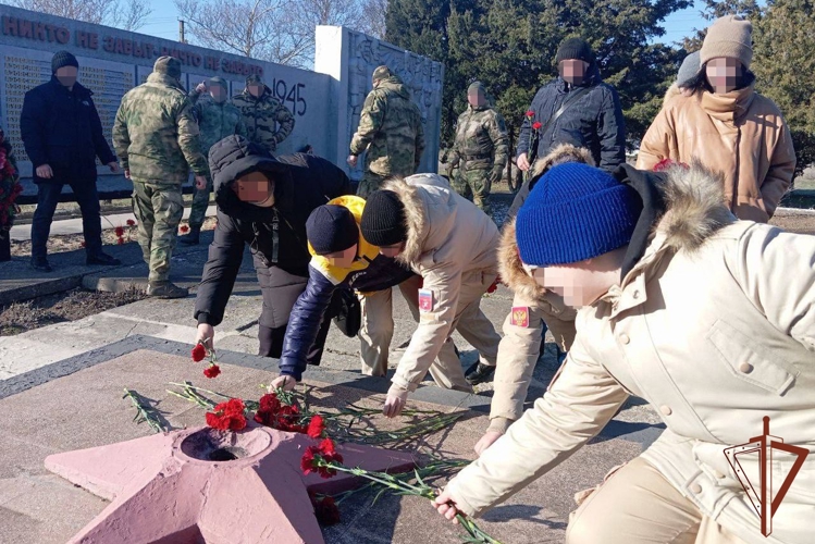 Росгвардейцы благоустроили памятные места и воинские захоронения в Херсонской и Запорожской областях
