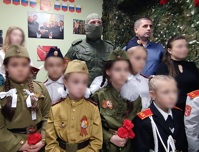 Памятные мероприятия в честь Дня Героев Отечества прошли в Запорожской области с участием Росгвардии