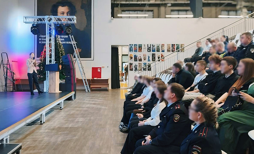 Памятные мероприятия в честь Дня Героев Отечества прошли в Запорожской области с участием Росгвардии