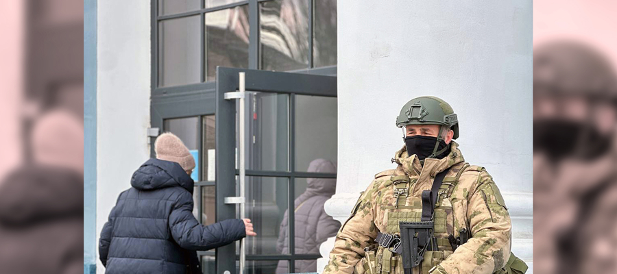Росгвардия и полиция обеспечили безопасность открытия Года единства народов России в Запорожской области