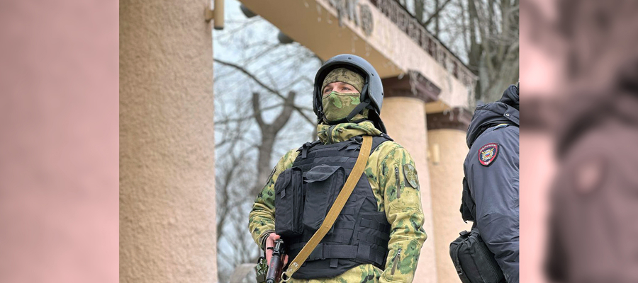 Безопасность жителей Запорожской области в День защитника Отечества обеспечили Росгвардия и полиция