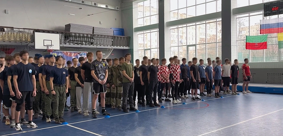 Кадеты профильных классов Росгвардии стали победителями военно-спортивной игры в Запорожской области 