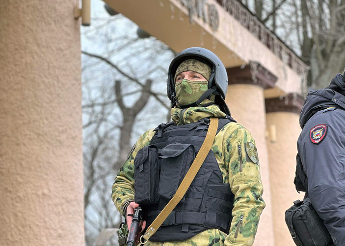 Безопасность жителей Запорожской области в День защитника Отечества обеспечили Росгвардия и полиция