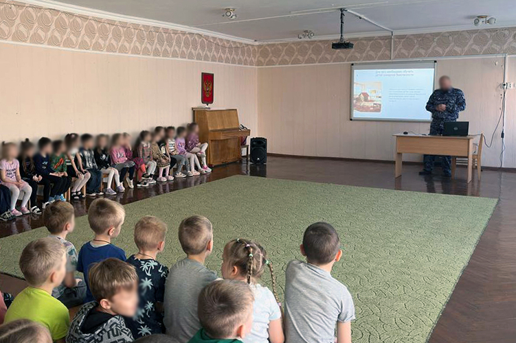 В Запорожской области Росгвардия рассказала о правилах безопасности работникам дошкольных учреждений