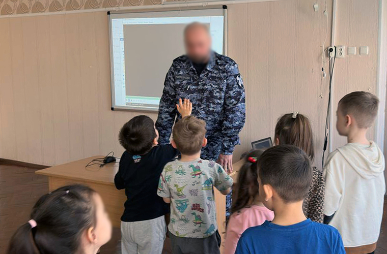 В Запорожской области Росгвардия рассказала о правилах безопасности работникам дошкольных учреждений