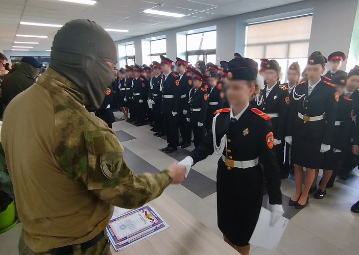 В Запорожской области наградили кадетов профильных классов Росгвардии