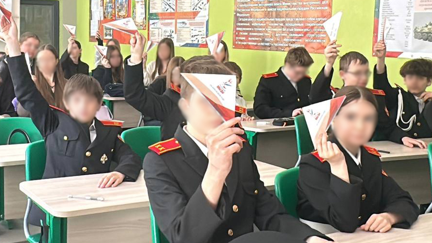 Росгвардейцы и кадеты ведомства написали «Диктант Победы» в Мелитополе