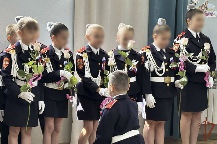 Первый кадетский бал прошел в Запорожской области при участии Росгвардии