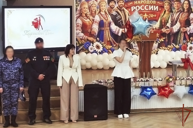 Первый кадетский бал прошел в Запорожской области при участии Росгвардии