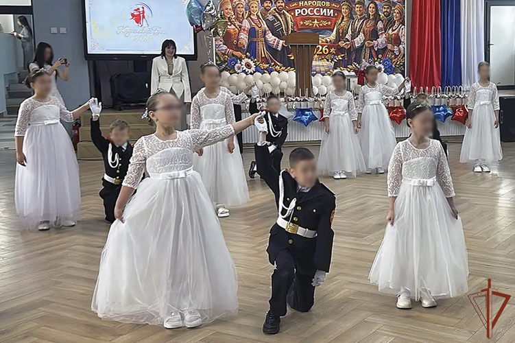 Первый кадетский бал прошел в Запорожской области при участии Росгвардии
