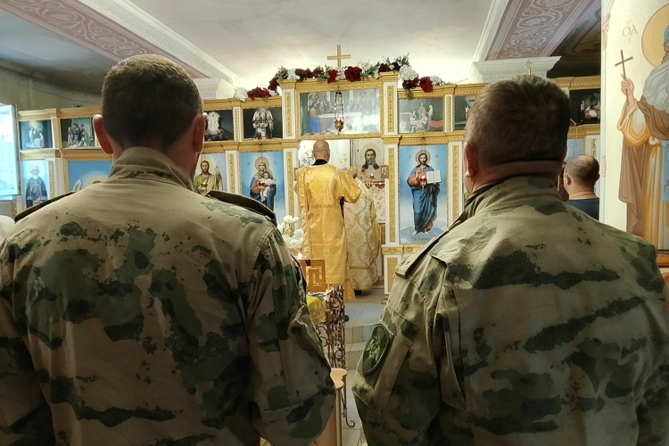В Запорожской области росгвардейцы почтили память небесного покровителя ведомства святого князя Владимира